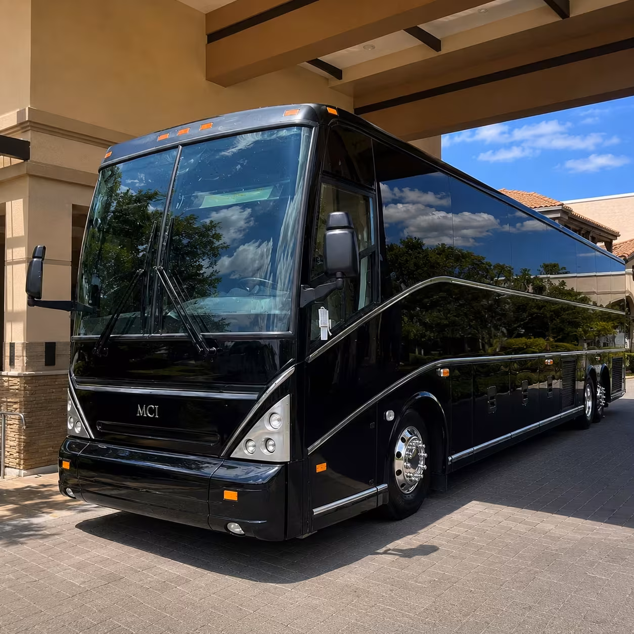 charter bus rentals for fort lauderdale field trips to mods