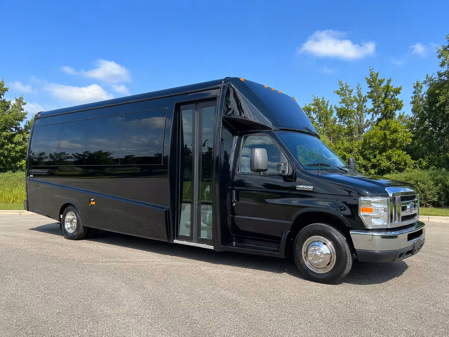 minibus transportation for smaller fort lauderdale concert groups